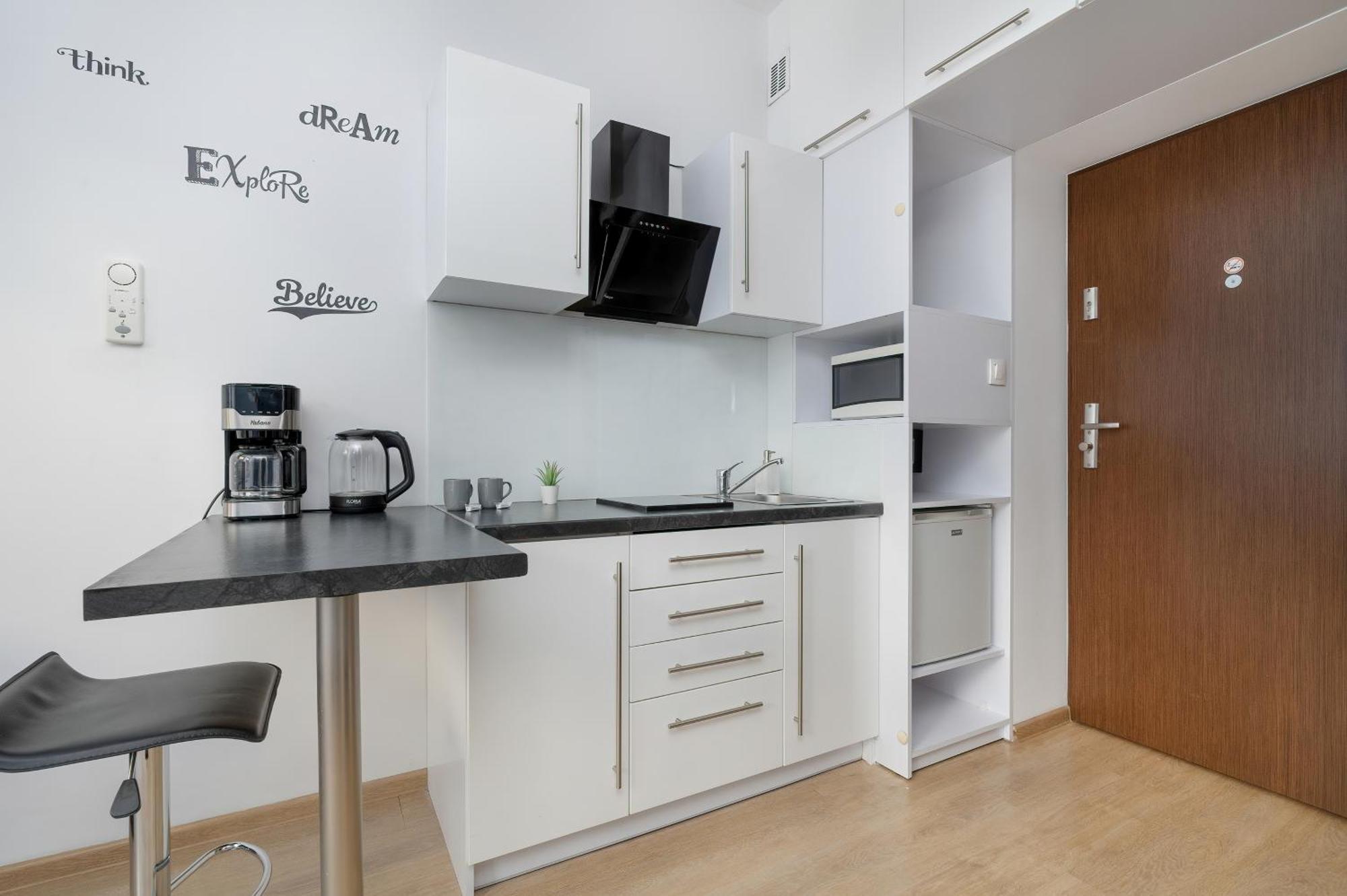 Lea Apartments Krakow Krowodrza By Noclegi Renters Esterno foto